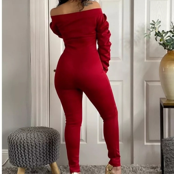 Off-Shoulder Ruched Jumpsuit - Picture 7 of 8